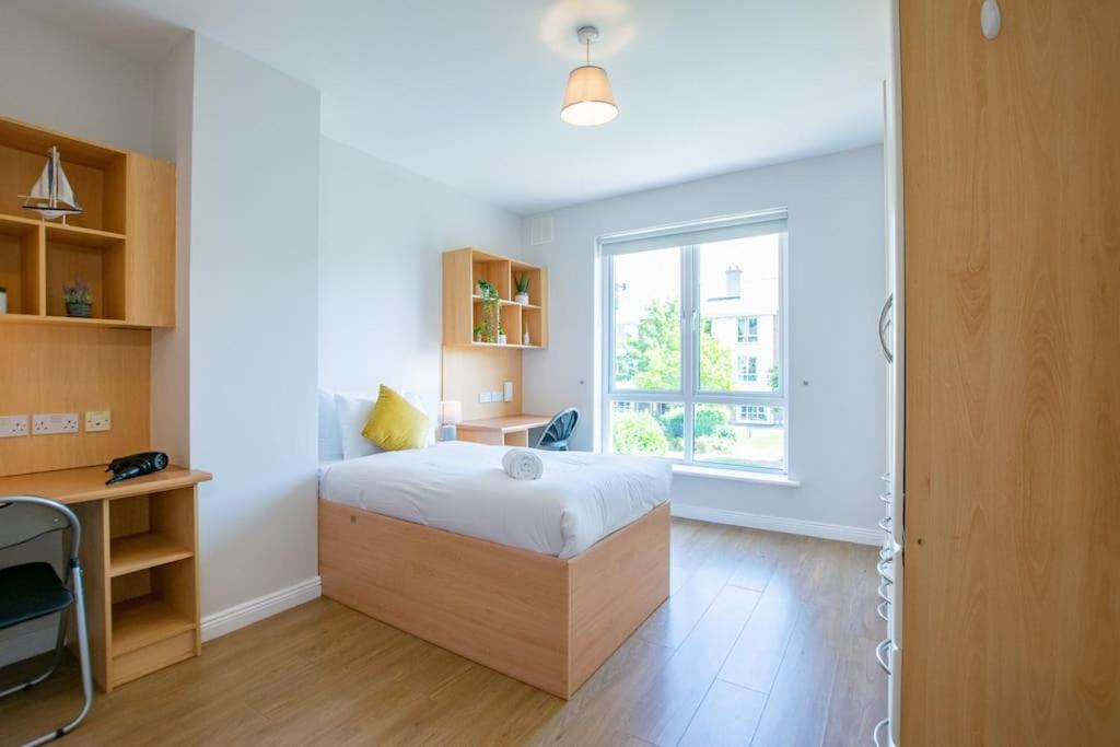Ferienhaus 90 - Roomy Townhouse By Shortstays *